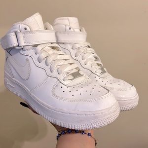 Nike Air Force 1’s women’s/girls
